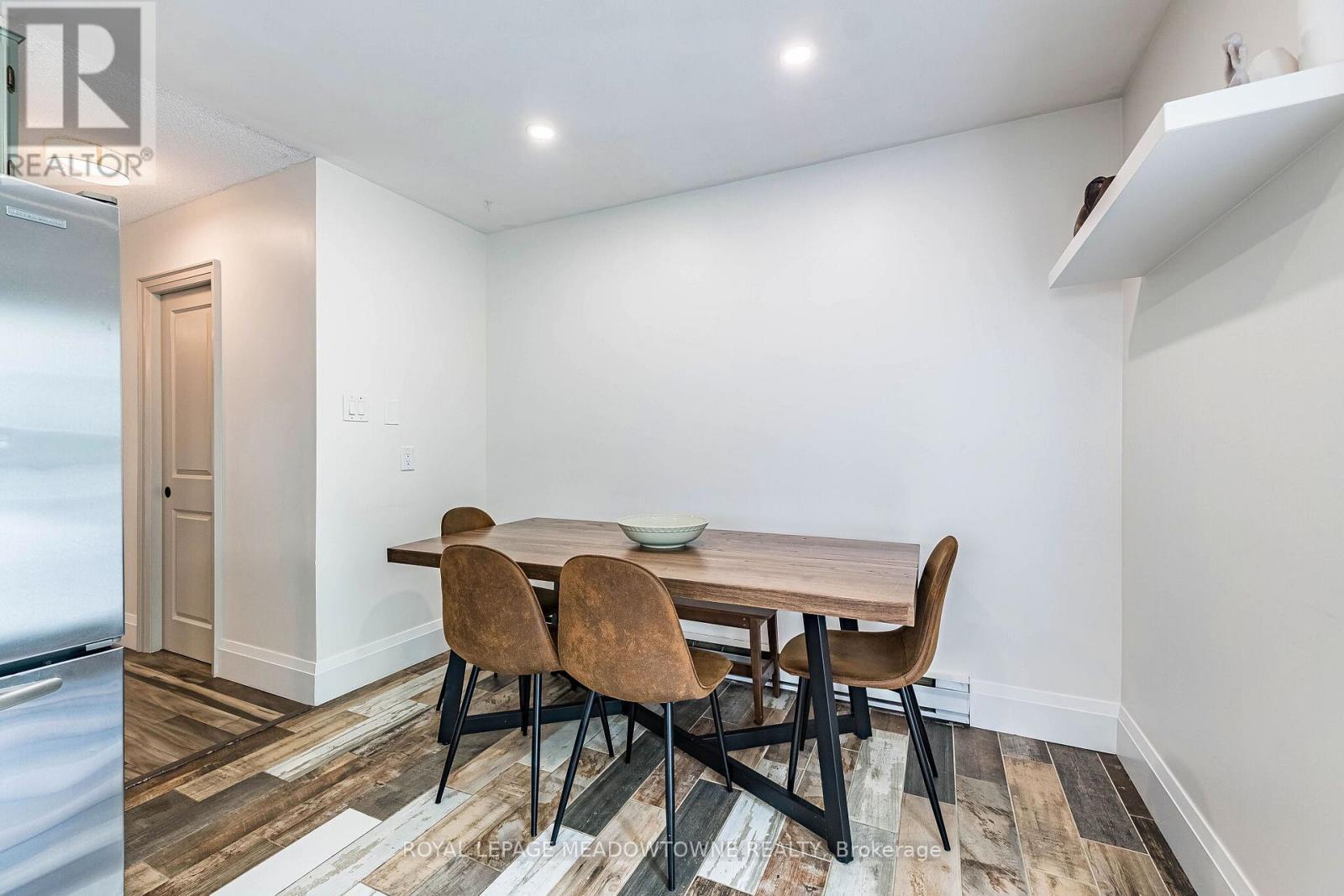 520 PINEVIEW GARDENS, Shelburne — photo 11