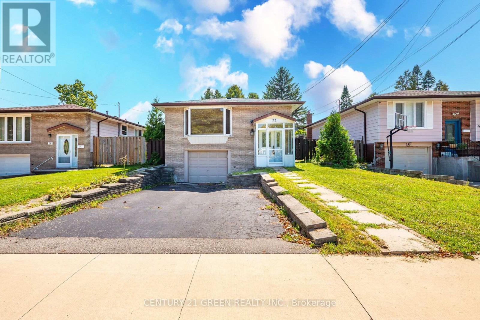 Photo of 22 Quaker Crescent