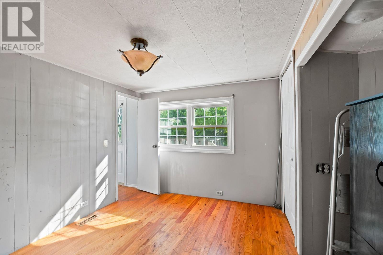 7 Oakwood Crescent - Image 10