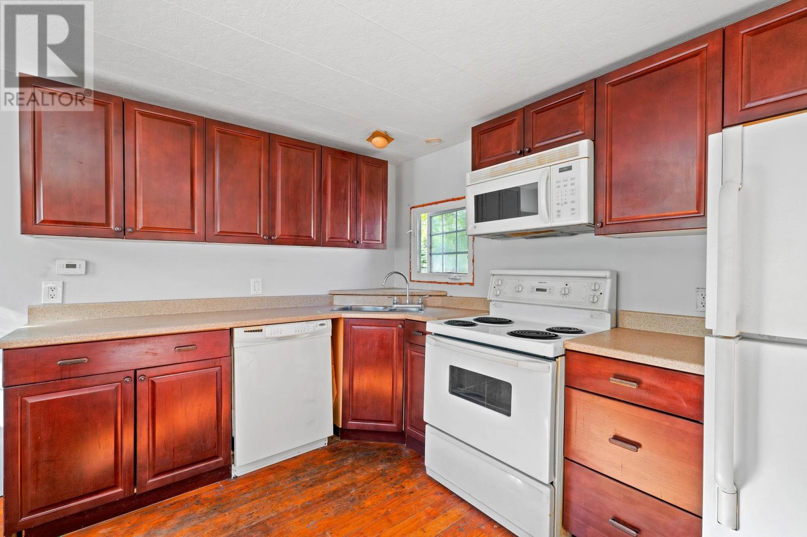 7 Oakwood Crescent - 7