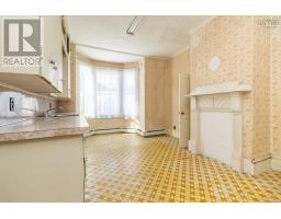 48 Albert Street, Yarmouth, NS B5A3N6 Photo 25