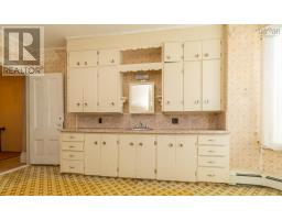 48 Albert Street, Yarmouth, NS B5A3N6 Photo 27