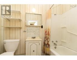 48 Albert Street, Yarmouth, NS B5A3N6 Photo 28