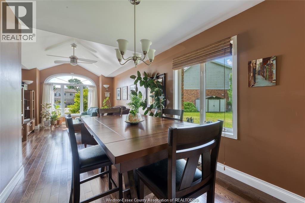 113 BEACH COURT - 20