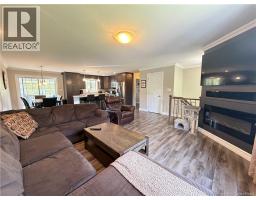 Bath (# pieces 1-6) - 5712 Route 17, Saint Quentin, NB E8A2J1 Photo 11