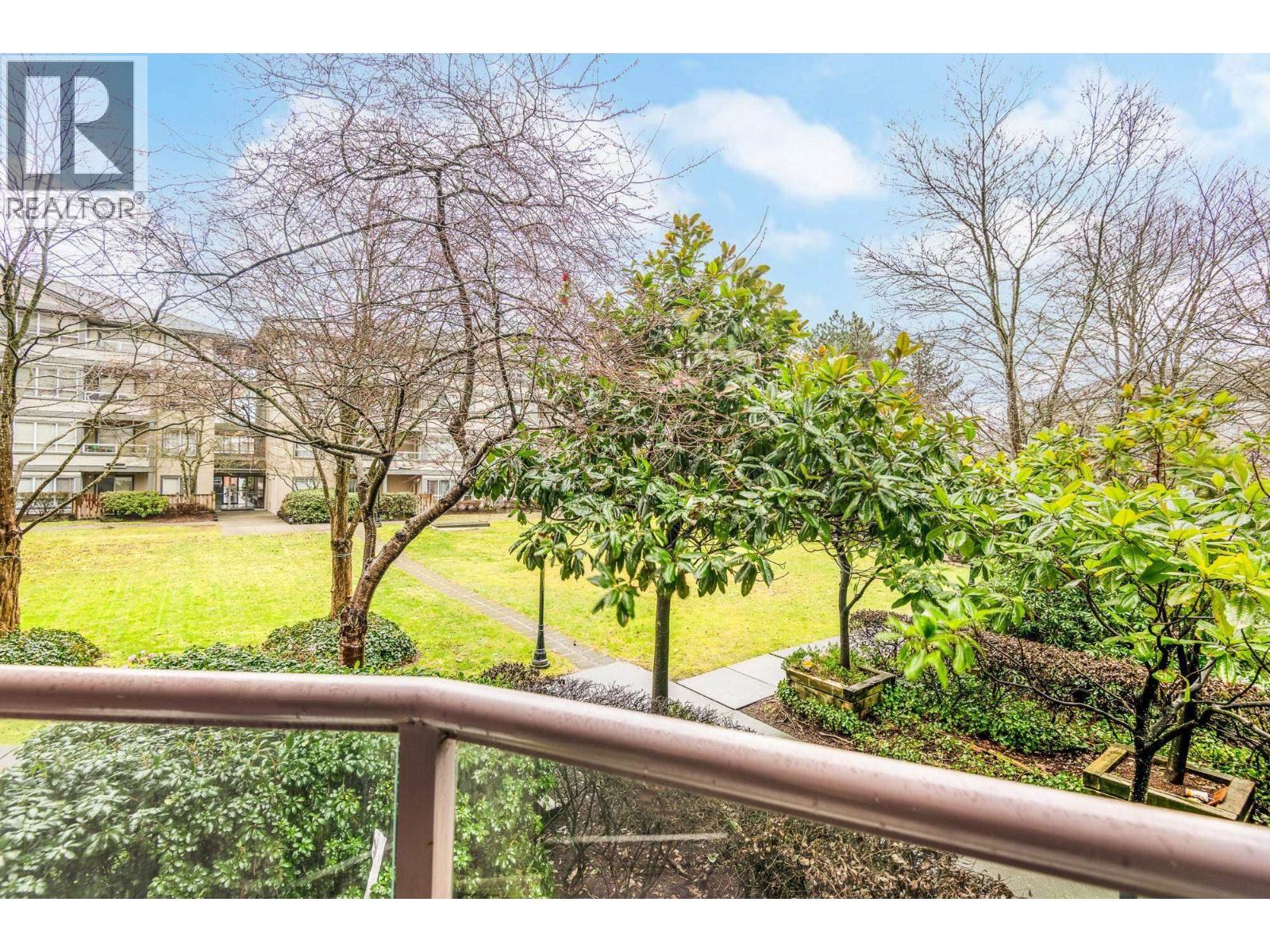 #209 3455 ASCOT Place, Vancouver, British Columbia, V5R6B7, Vancouver, British Columbia — photo 2 of 5