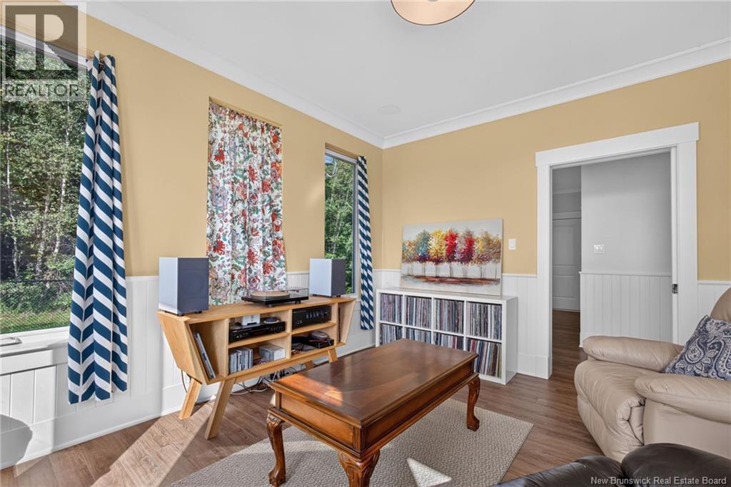 32 Gary Road - 18