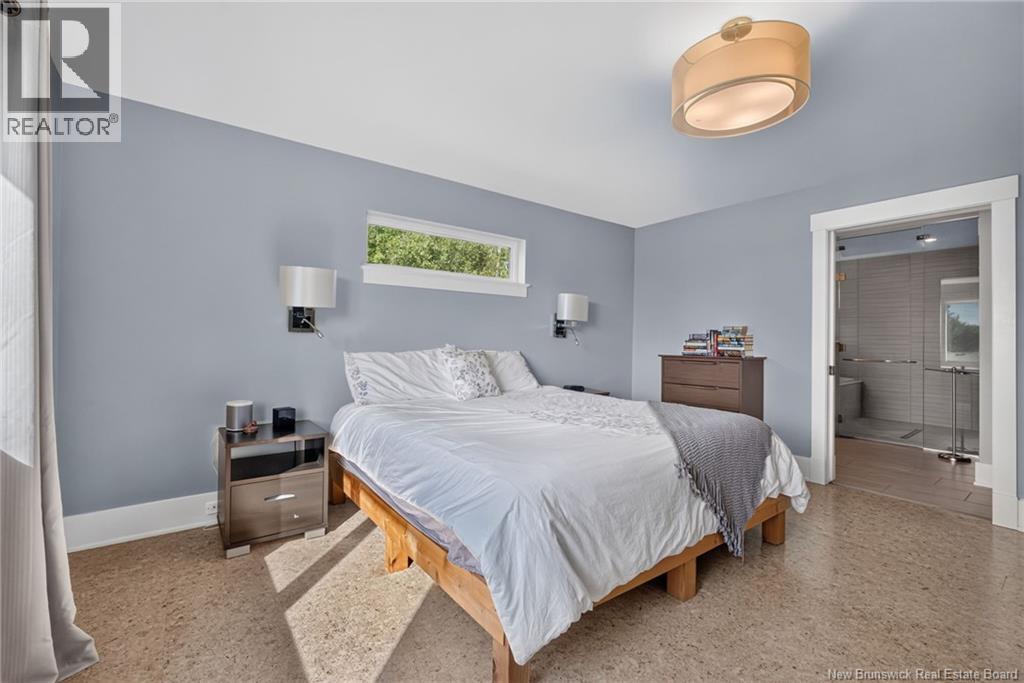 32 Gary Road - 30