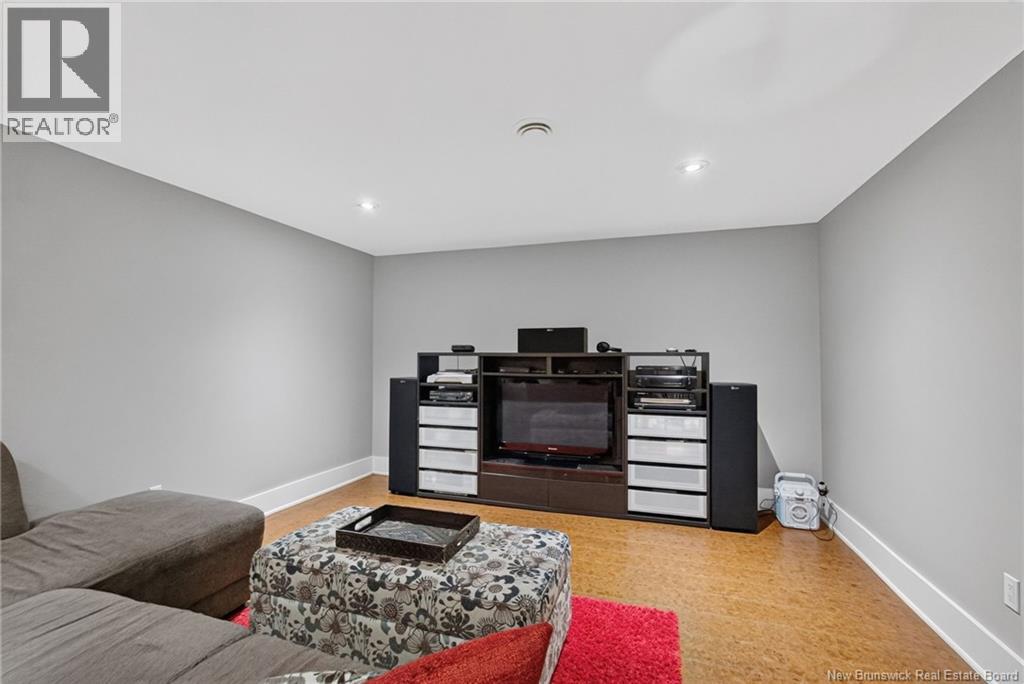 32 Gary Road - 40