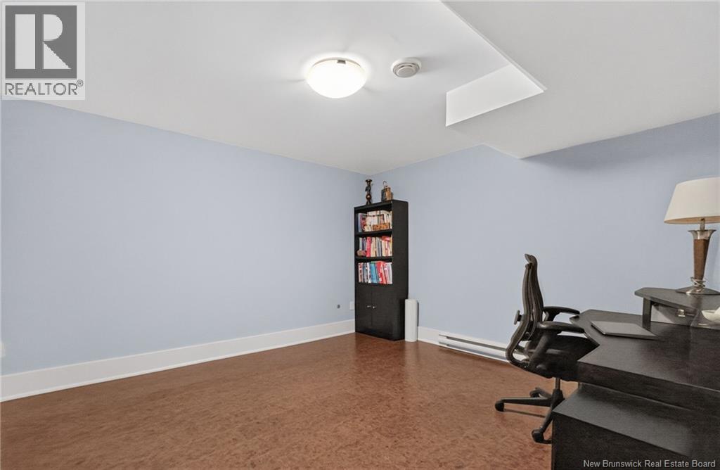 32 Gary Road - 43