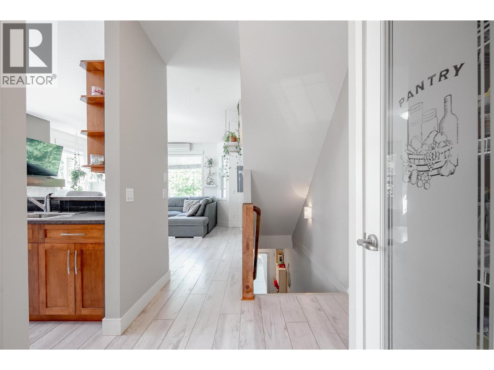 952 Lawson Avenue Unit# 101, Kelowna
