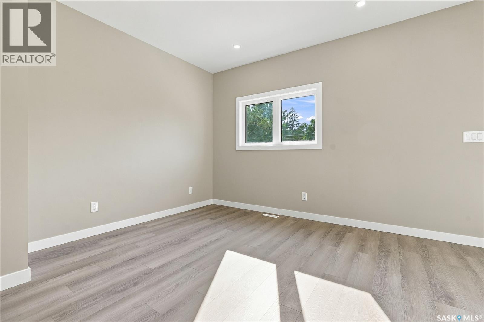 1314 CONNAUGHT AVENUE - 17