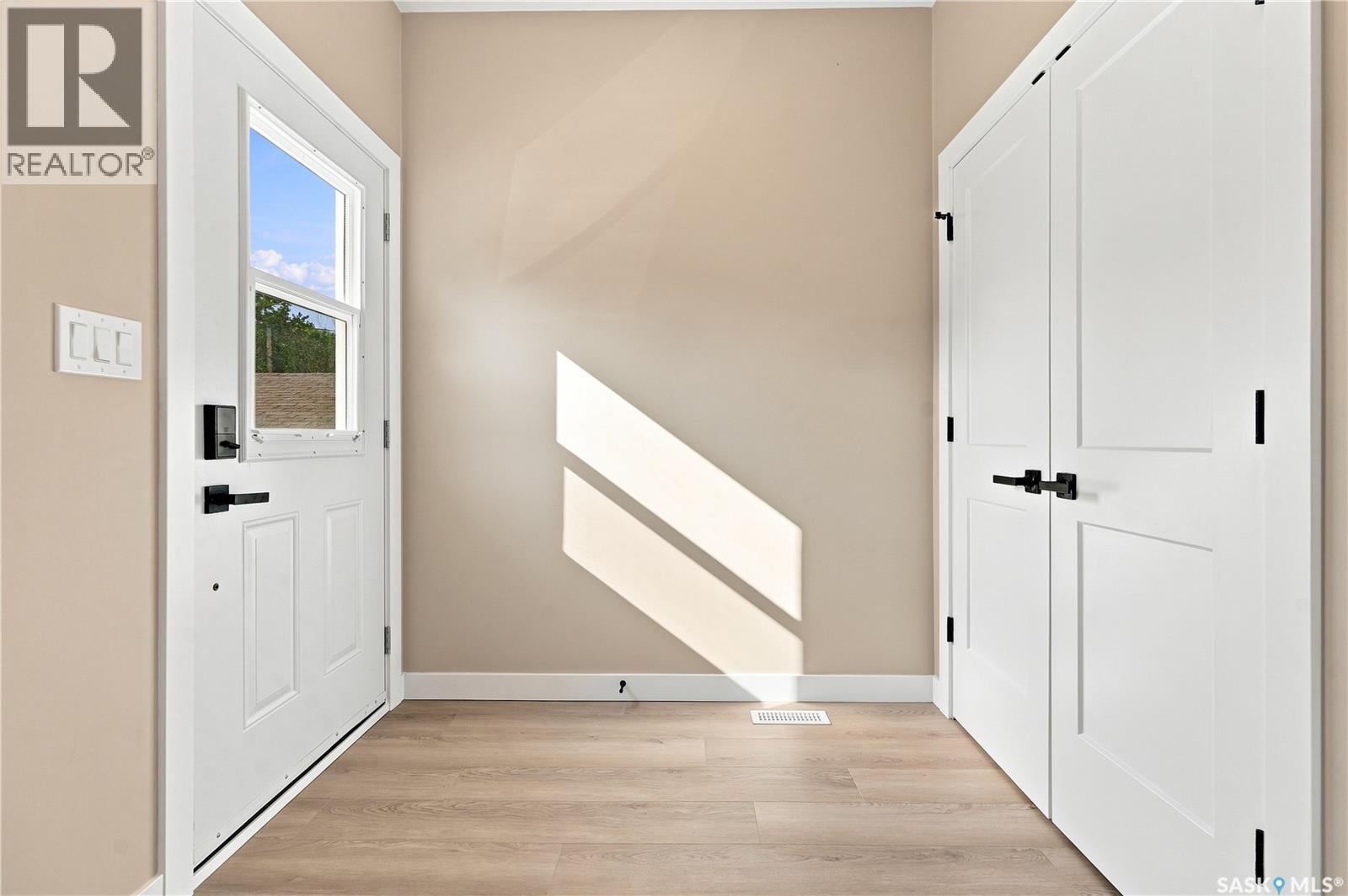 1314 CONNAUGHT AVENUE - Image 20