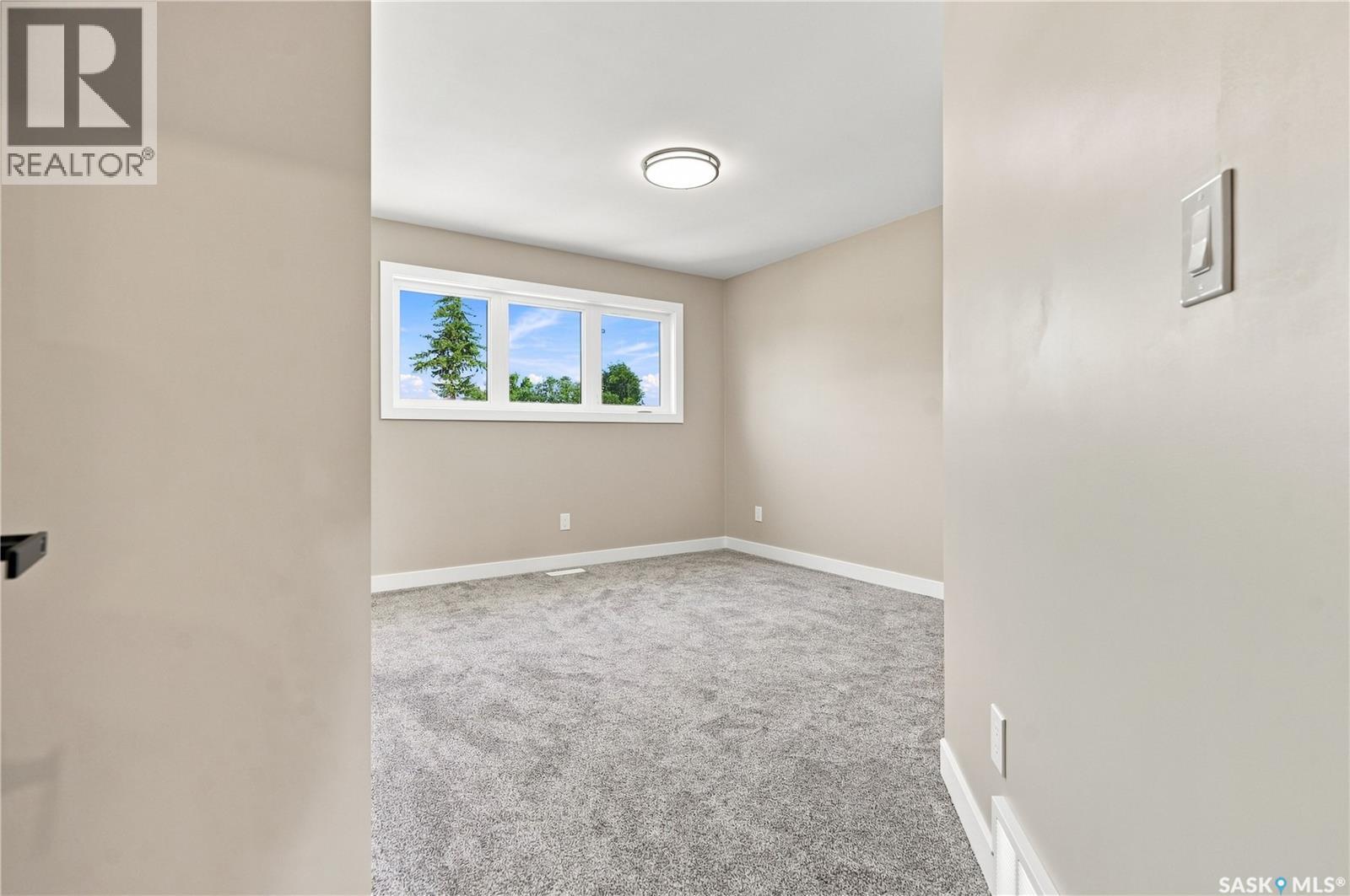1314 CONNAUGHT AVENUE - Image 31