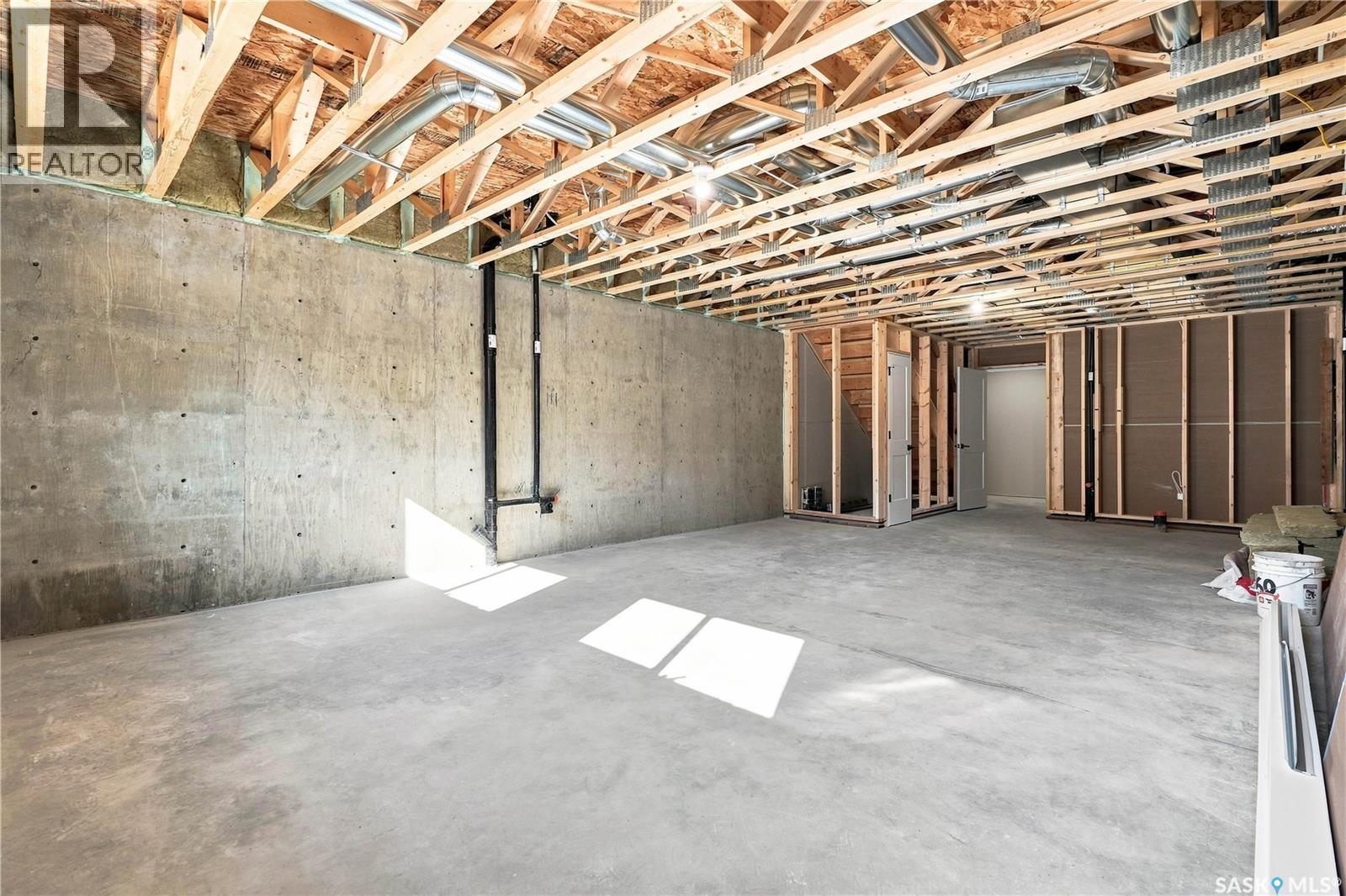 1314 CONNAUGHT AVENUE - 44