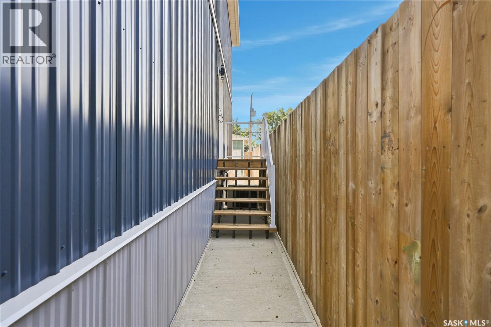 1314 CONNAUGHT AVENUE - 54