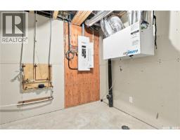 1314 Connaught Avenue, Moose Jaw, SK S6H7H6 Photo 40
