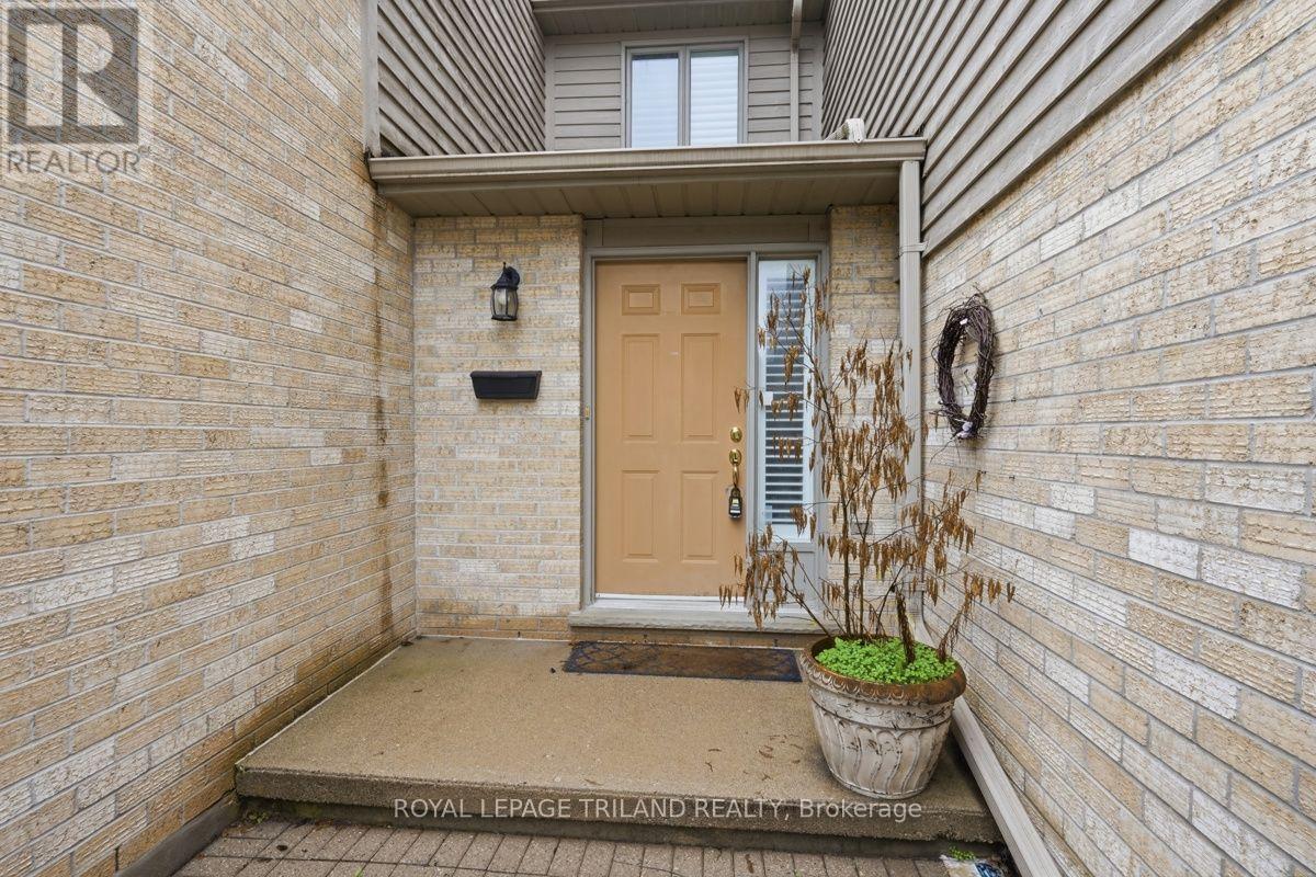 #16 1500 Richmond Street, London North (North G), Ontario, N6G4T6, London North (North G), Ontario — photo 3 of 5
