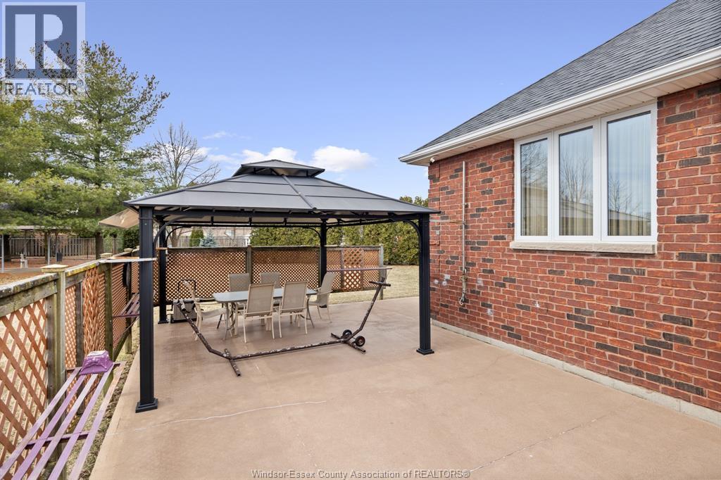 389 PINEHURST DRIVE - 6