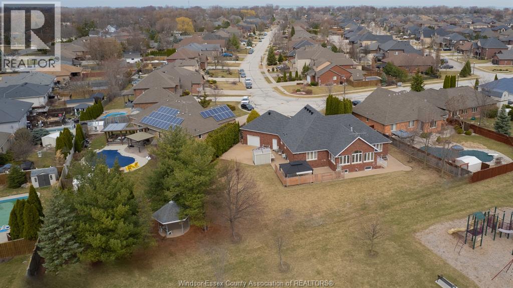 389 PINEHURST DRIVE - Image 33