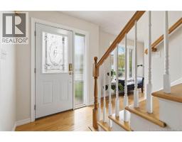 570 Mclaughlin, photo 3