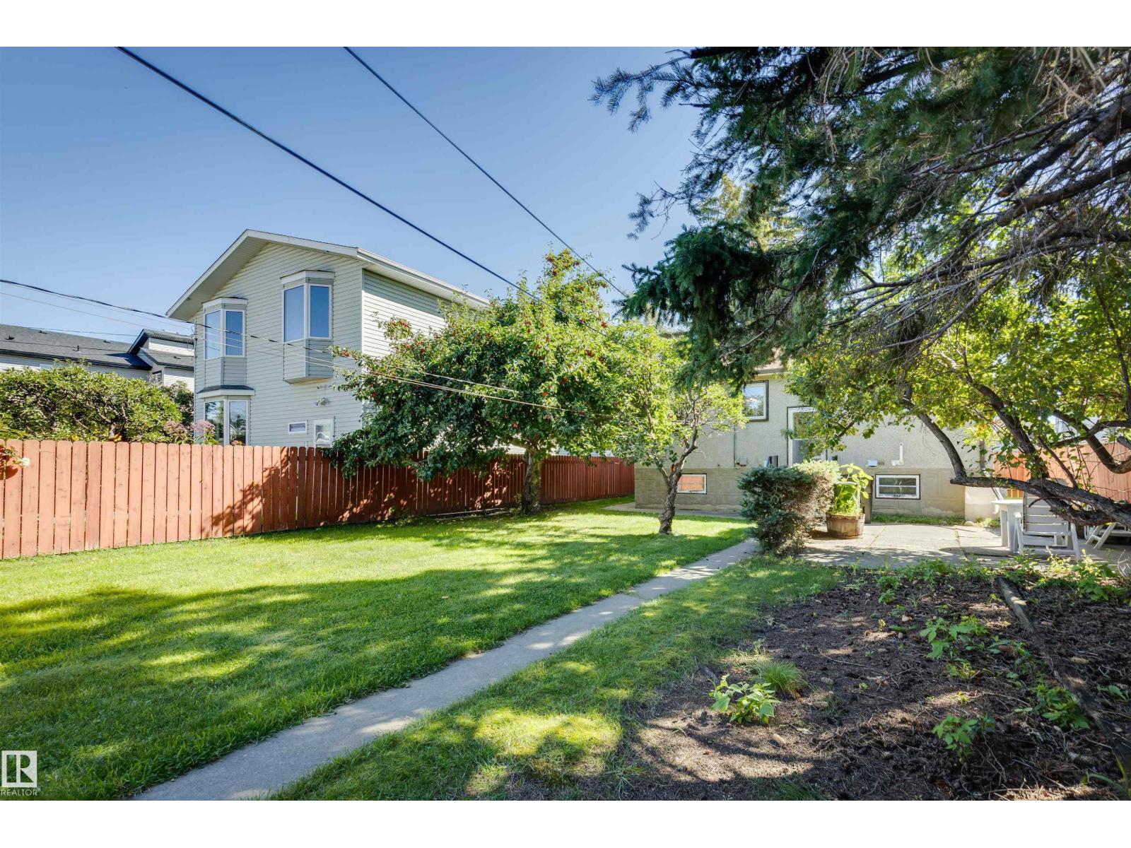 10916 151 ST NW - 11