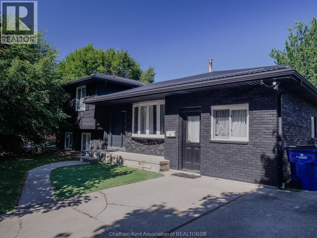94 OTTAWA DRIVE - 1