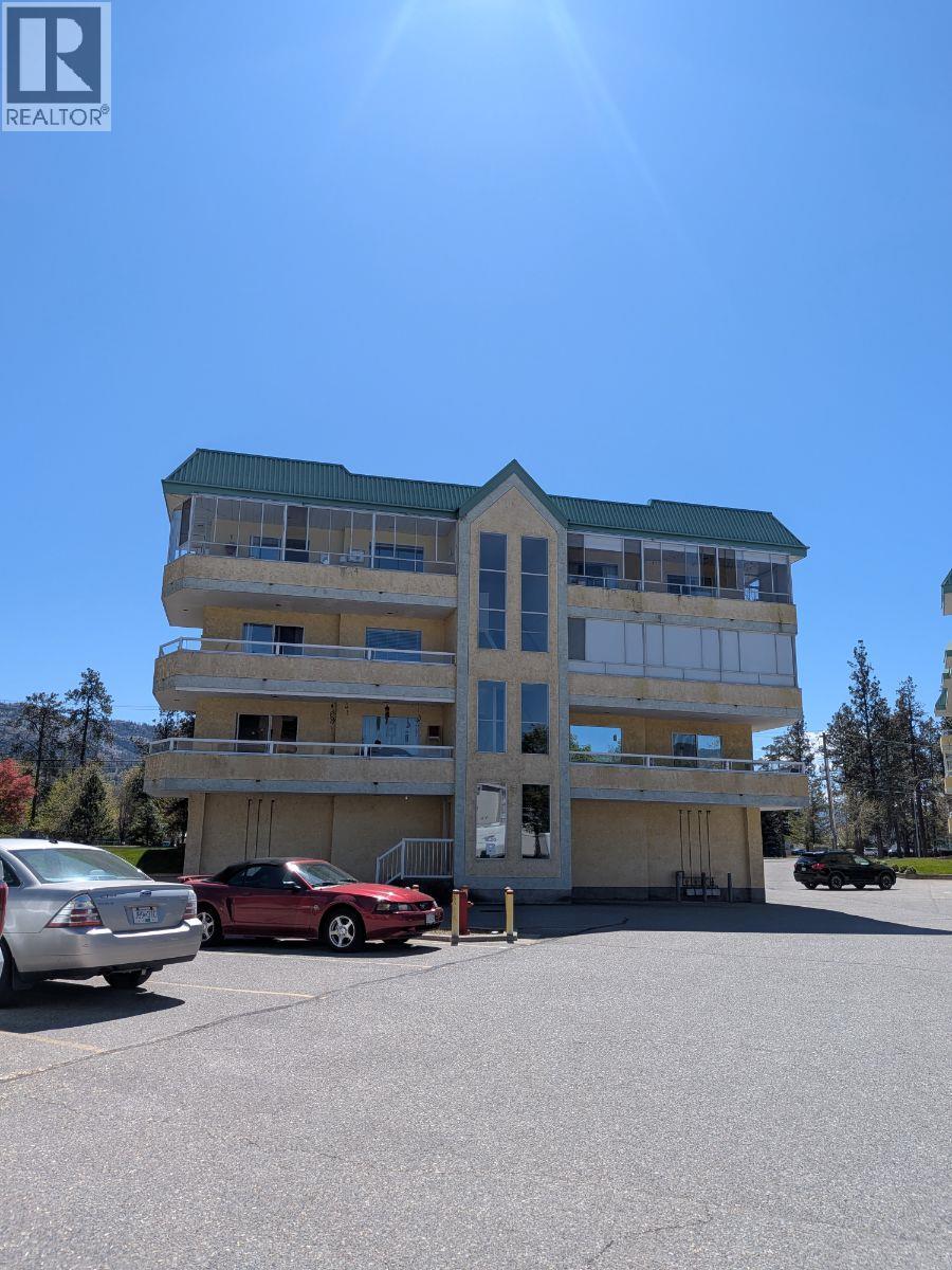 #311 3595 Skaha Lake Road - 24