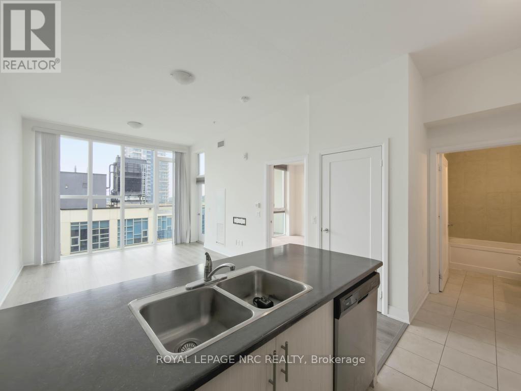 #632 16 CONCORD PLACE - Image 15