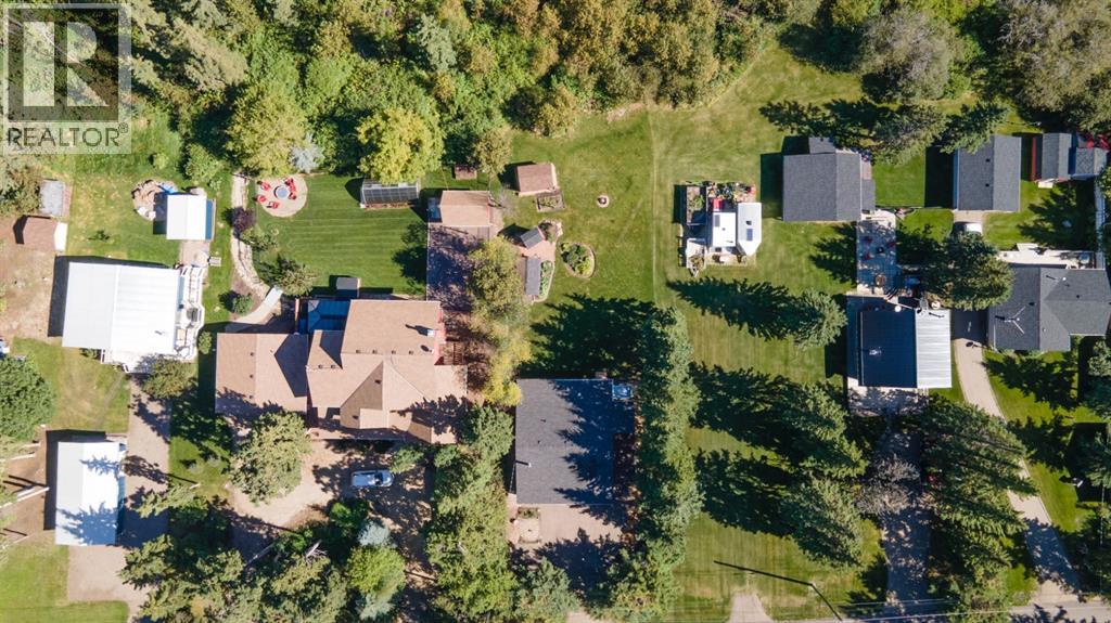 Listing photo – 6 Poplar Crescent, Rural Lacombe County