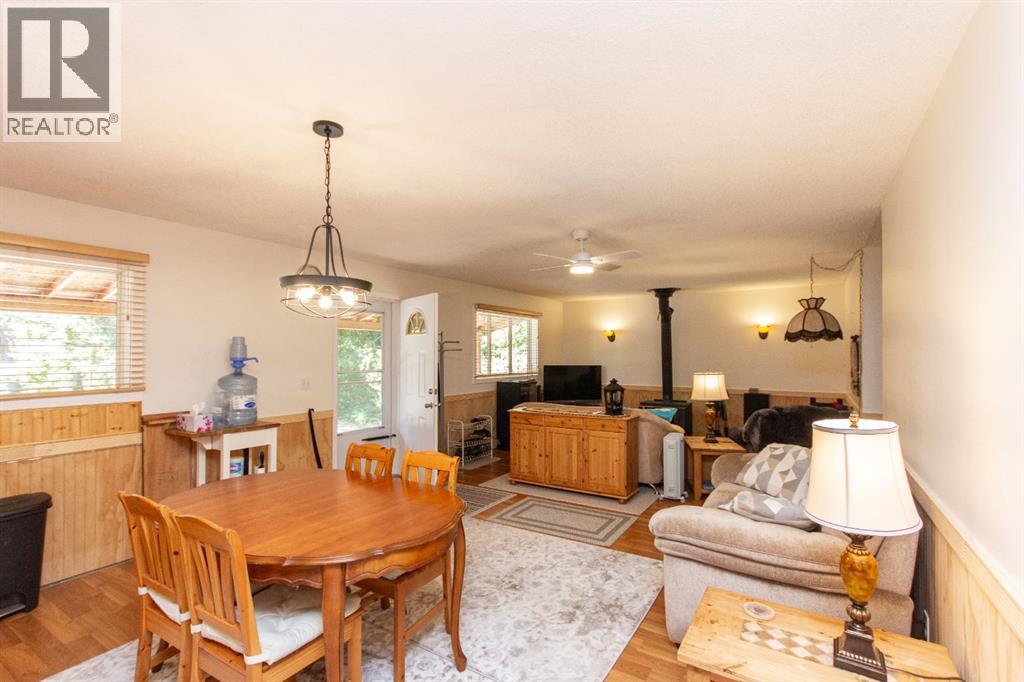 Listing photo – 6 Poplar Crescent, Rural Lacombe County