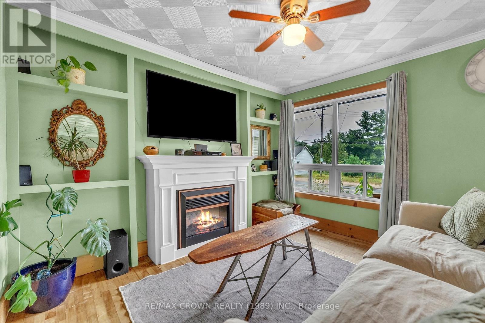 156 MAIN STREET - Image 10