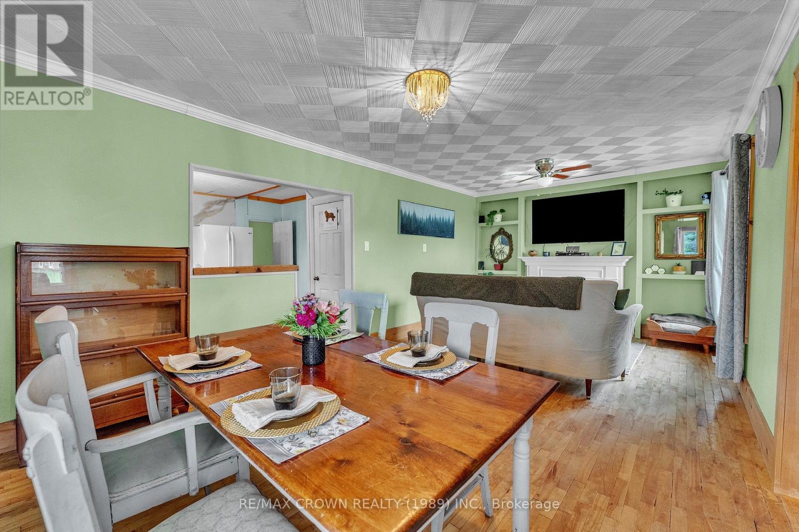 156 MAIN STREET - Image 12