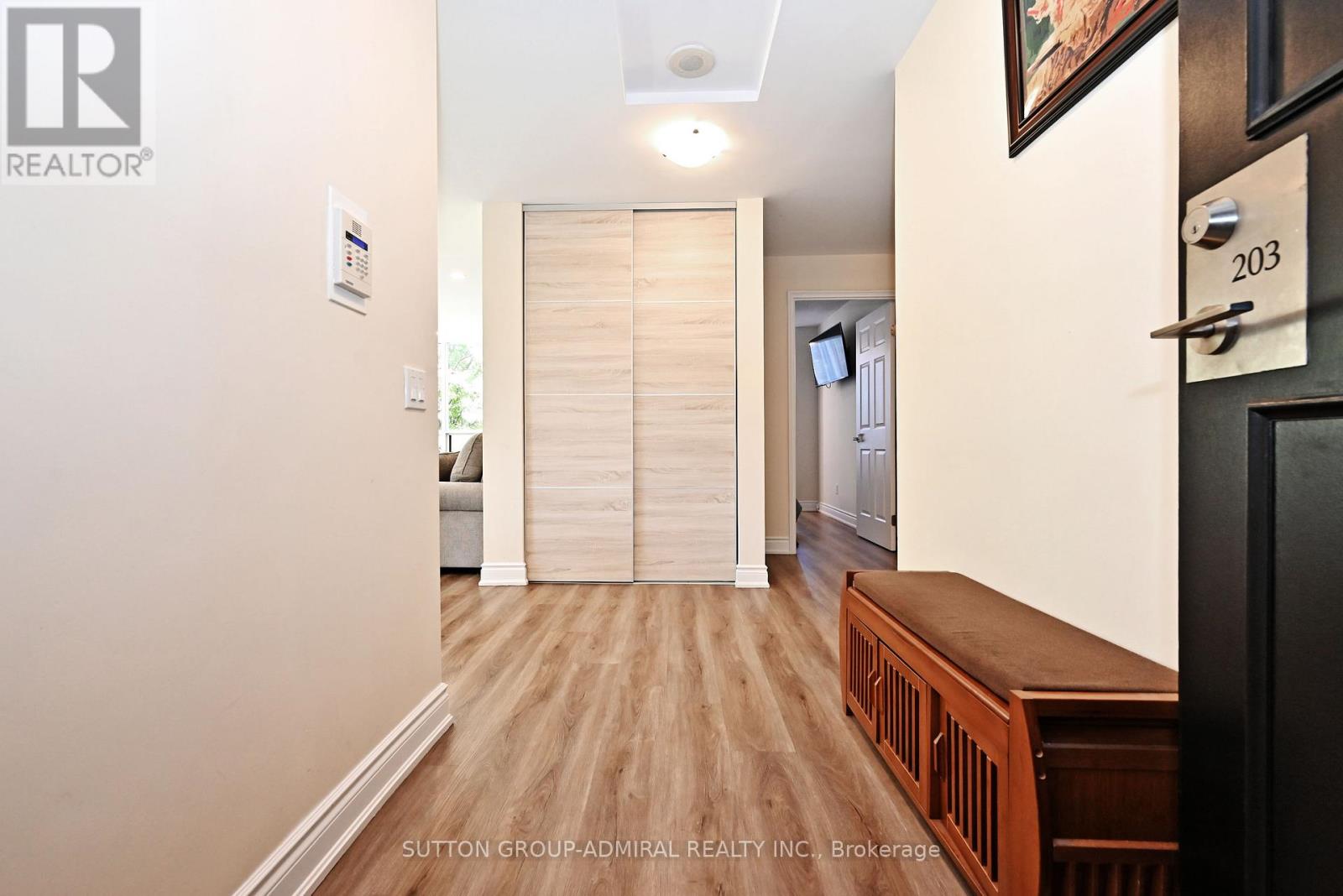 #203 91 TOWNSGATE DRIVE - 2