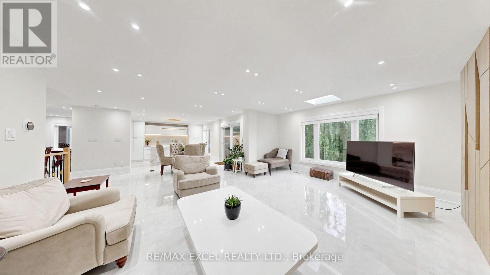 2B TRINITY CRESCENT - Image 14