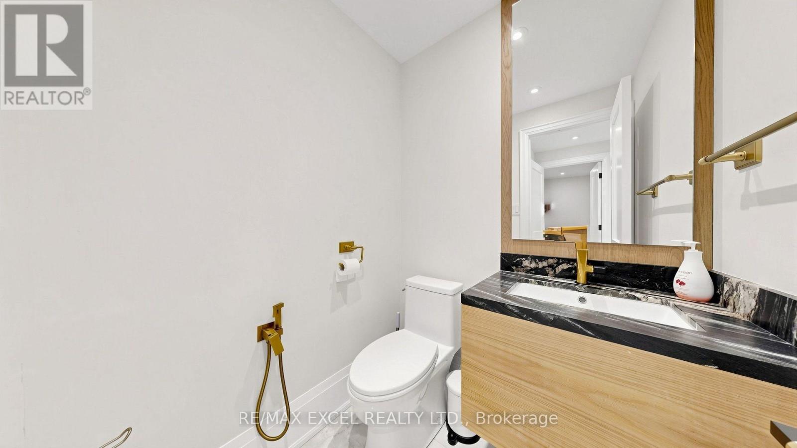 2B TRINITY CRESCENT - Image 25