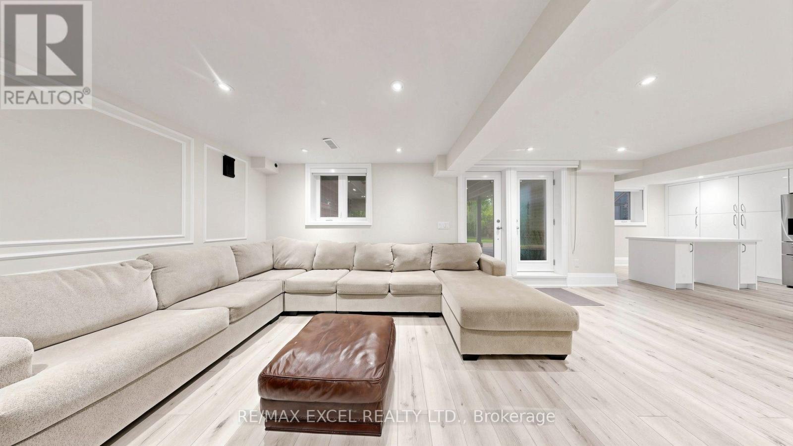 2B TRINITY CRESCENT - Image 37