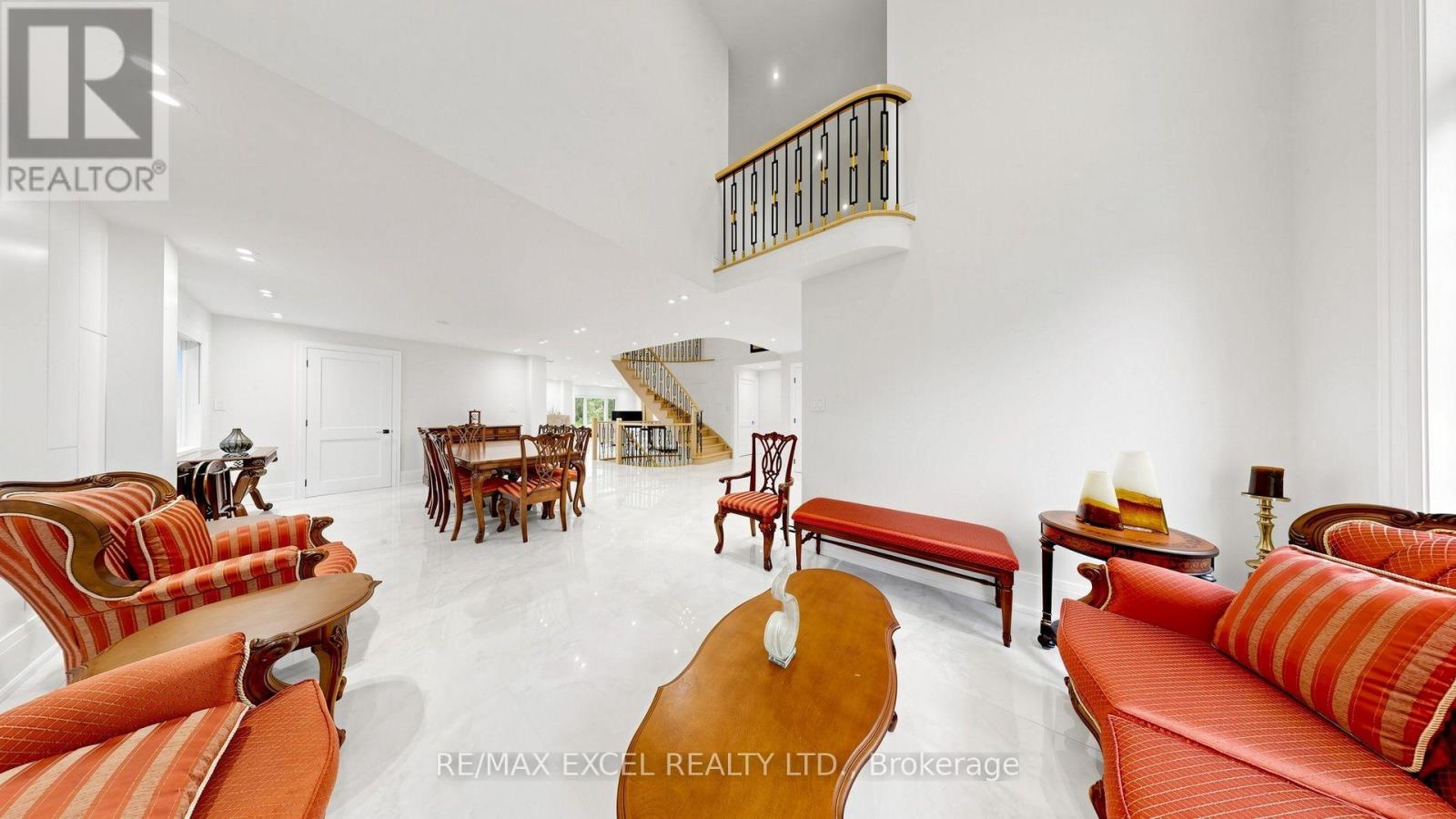 2B TRINITY CRESCENT - 6