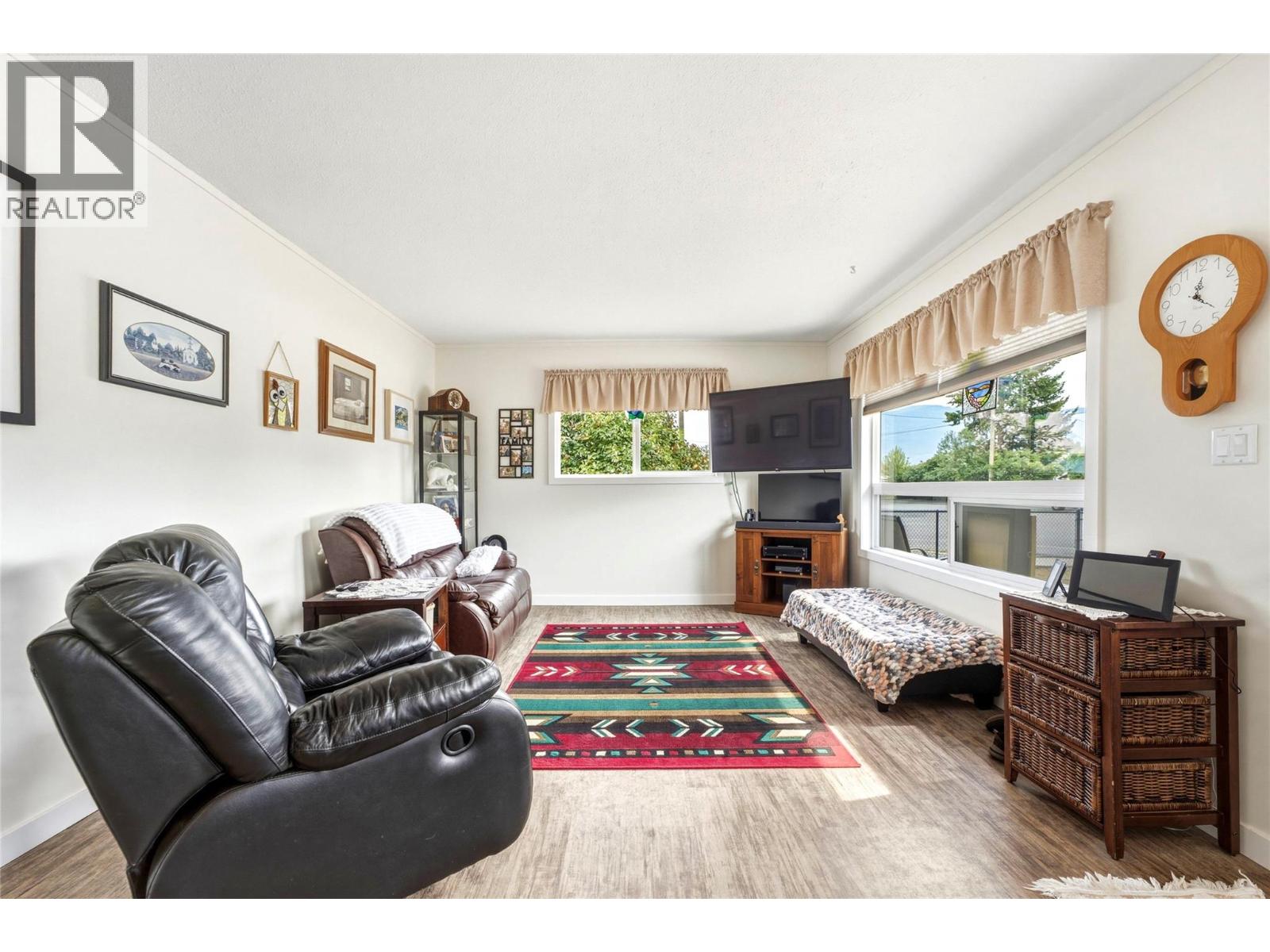 401 Howard Avenue - Image 10