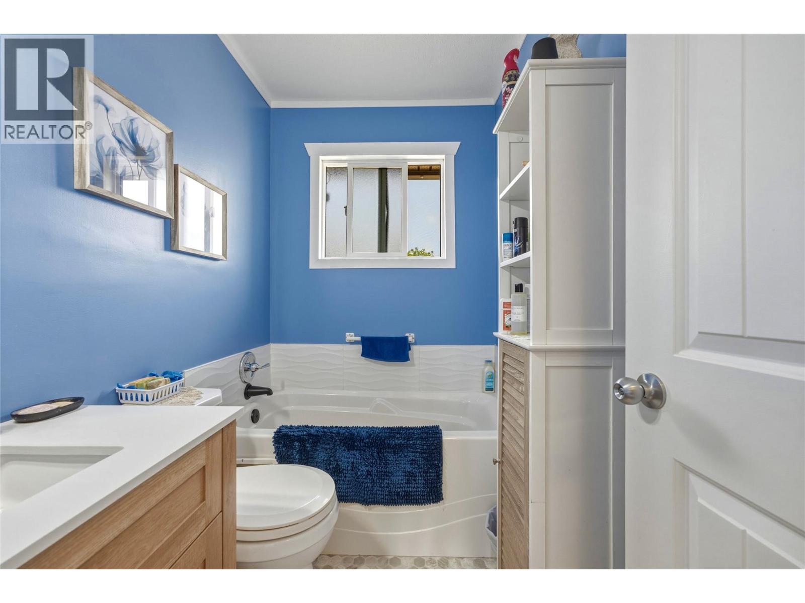 401 Howard Avenue - 15