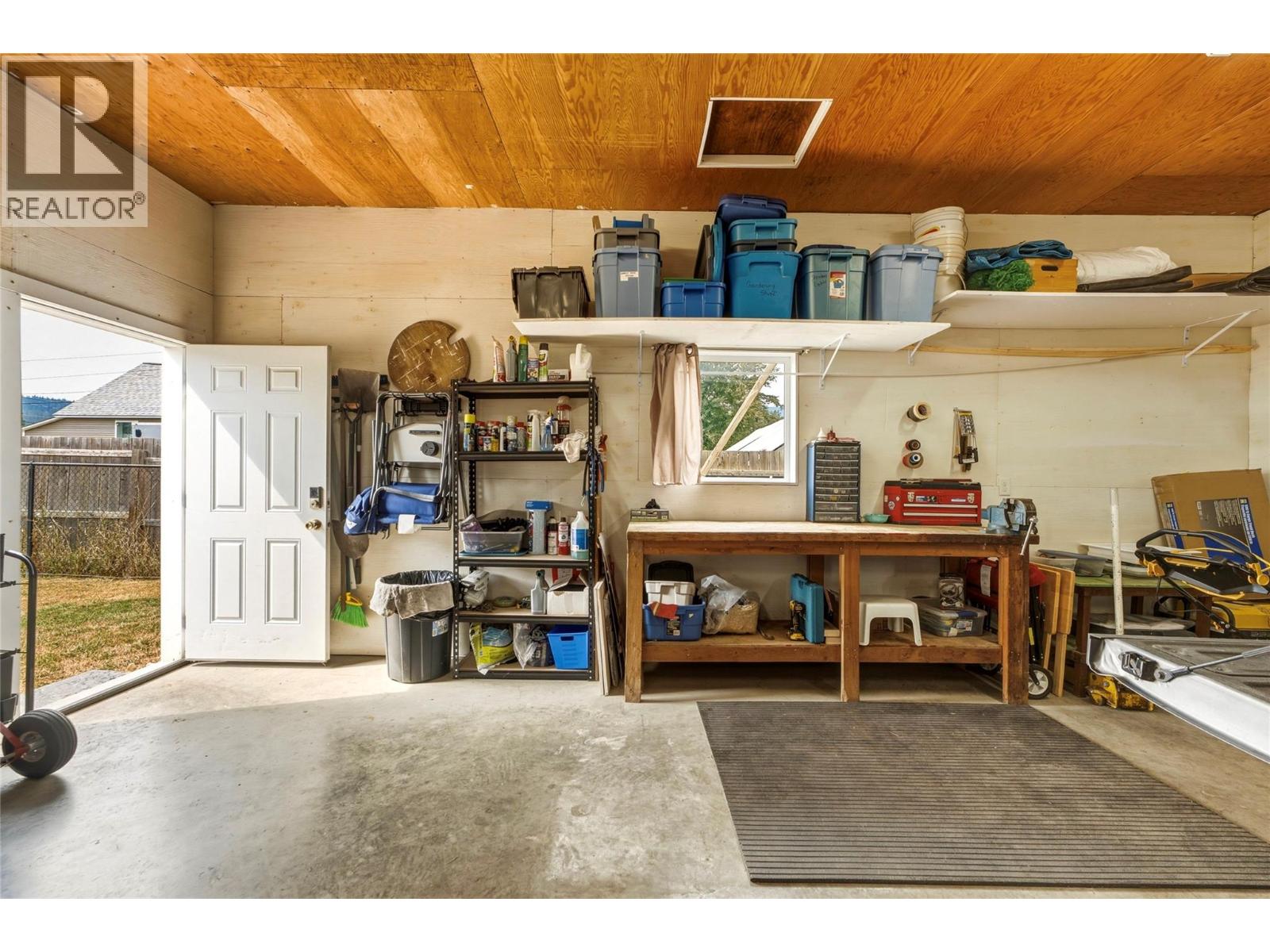 401 Howard Avenue - 27