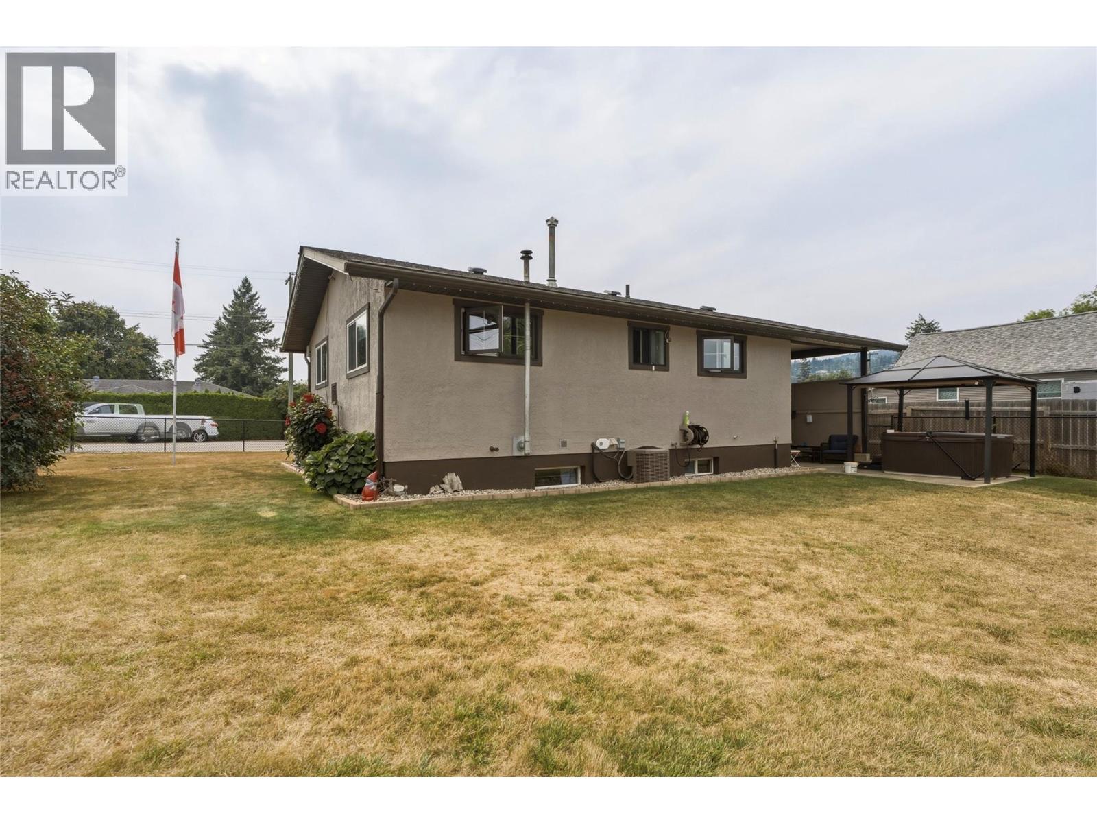 401 Howard Avenue - 30
