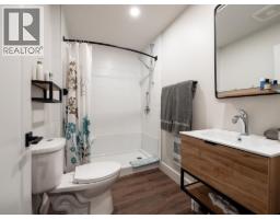 655 Dougall Road, Gibsons, BC V0N1V8 Photo 17