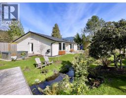 655 Dougall Road, Gibsons, BC V0N1V8 Photo 21