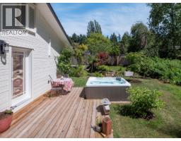 655 Dougall Road, Gibsons, BC V0N1V8 Photo 23