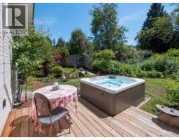 655 Dougall Road, Gibsons, BC V0N1V8 Photo 24
