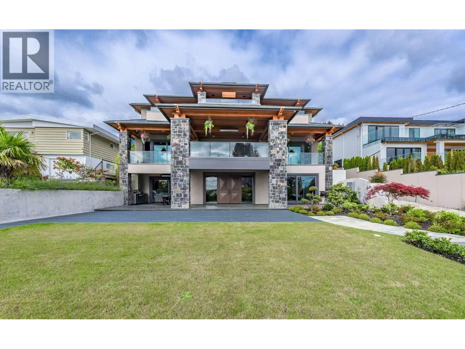 1765 QUEENS AVENUE, West Vancouver — photo 1