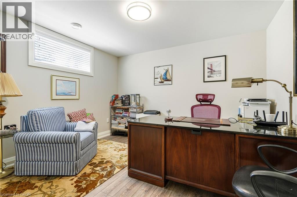 42 CARLTON Avenue - 37