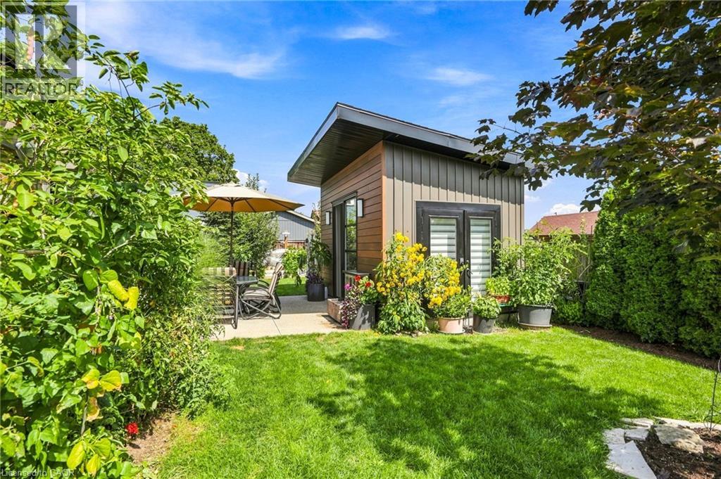 42 CARLTON Avenue - 48
