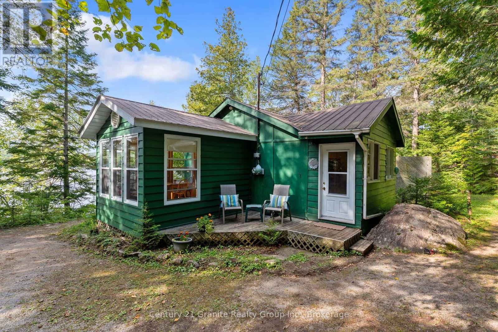 1010 BADGER LANE - 43